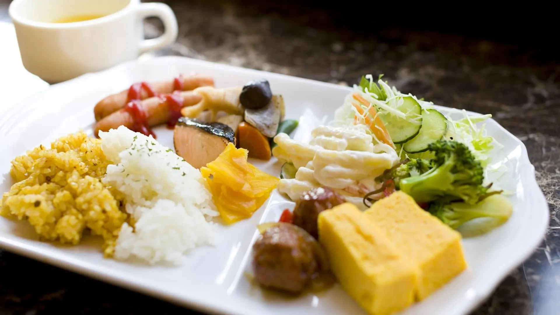 Toyoko Inn Shin-osaka Higashi-mikuni Ekimae Ōsaka